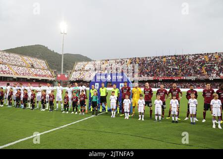 Foto Alessandro Garofalo/Lapresse 28 agosto 2022 Salerno, Italia sport calcio Salernitana vs Sampdoria - Campionato di calcio série A Tim 2022/2023 - Stadio Arechi. Nella foto: Schieramento escadron, inizio gara 28 août 2022 Salerno, Italie football sportif Salerntana vs Samdoria - championnat italien de football Ligue a 2022/2023 - Arechi stade. Sur la photo : alignez Banque D'Images