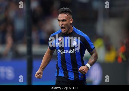 30 Agosto 2022 - Milano , Italia - sport, calcio - FC Inter vs Cremonese - Campionato italiano di calcio Serie A TIM 2022/2023 - Stadio San Siro. Nella foto: Esultanza dopo gol 1-9 30 août 2022 Milan , Italie - sport, calcio - FC Inter vs Cremonese - Championnat italien de football série A 2022/2023 - Stade San Siro . Dans la photo : fête après avoir obtenu la note 1-0 Banque D'Images