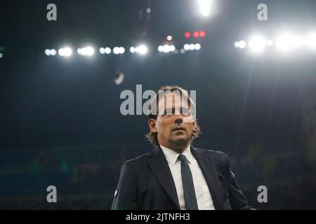 30 Agosto 2022 - Milano , Italia - sport, calcio - FC Inter vs Cremonese - Campionato italiano di calcio Serie A TIM 2022/2023 - Stadio San Siro. Nella foto: Simone Inzaghi (Inter Milan); 30 août 2022 Milan , Italie - sport, calcio - FC Inter vs Cremonese - Championnat italien de football 2022/2023 - Stade San Siro . Dans la photo: Simone Inzaghi (Inter Milan); Banque D'Images