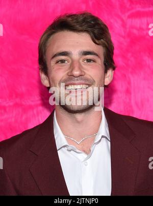 Charlie Rowe arrivant à Peacock Original 'Angelyne' Hollywood Premiere au Pacific Design Center sur 10 mai 2022 à West Hollywood, CA. © OConnor/AFF-USA.com Banque D'Images