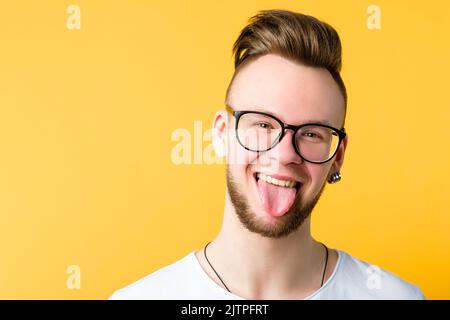 positif gai drôle émotionnel guy portrait Banque D'Images