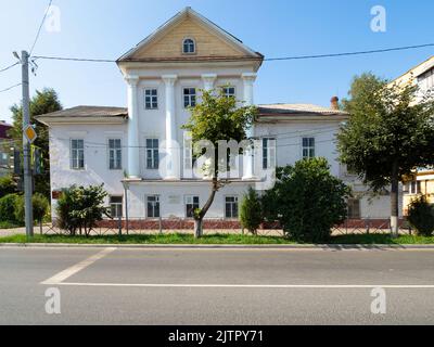 Yoshkar-Ola, 26 août 2022: Ancienne maison de maître de Bulygin marchand dans la ville de Yoshkar-Ola. La maison du marchand Bulygin a été construite par Talantsev en 1835 Banque D'Images