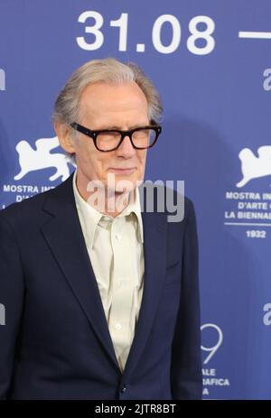 Venise, Italie, 1st septembre 2022, Bill Nighy au photocall pour le film vivant au Festival du film de Venise 79th en Italie. Credit: Doreen Kennedy/Alamy Live News Banque D'Images