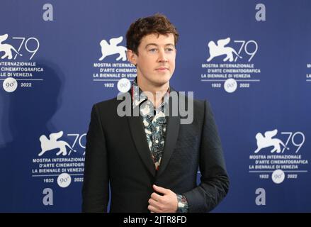 Venise, Italie, 1st septembre 2022, Alex Sharp au photocall du film vivant au Festival du film de Venise 79th en Italie. Credit: Doreen Kennedy/Alamy Live News Banque D'Images