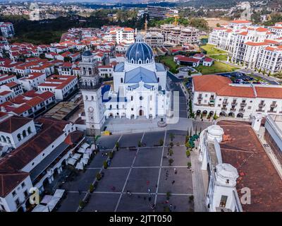 Belle vue aérienne de la Plaza Cayala à Guatemala Banque D'Images