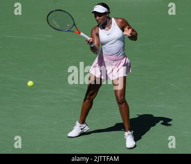 1 septembre 2022: Sloane Stephens (Etats-Unis) perd à IGA Swiatek (POL), 6-3, 6-2 à l'US Open étant joué au Billie Jean King Ntional tennis Centre à Flushing, Queens, New York, {Etats-Unis} © Grace Schultz/CSM Banque D'Images