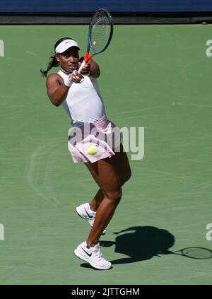 1 septembre 2022: Sloane Stephens (Etats-Unis) perd à IGA Swiatek (POL), 6-3, 6-2 à l'US Open étant joué au Billie Jean King Ntional tennis Centre à Flushing, Queens, New York, {Etats-Unis} © Grace Schultz/CSM Banque D'Images