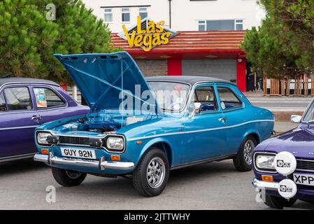 1974 Ford Escort MkI en spectacle sur Marine Parade, Southend on Sea, Essex, Royaume-Uni. 1970s voiture classique, à l'événement Classic Cars on the Beach front de mer Banque D'Images