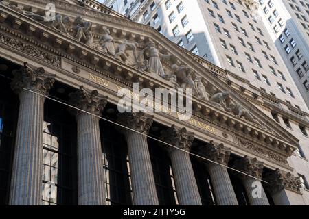 New York, NY, Etats-Unis - 19 août 2022: Bourse de New York à Wall Street à New York, NY, Etats-Unis sur 19 août 2022 Banque D'Images