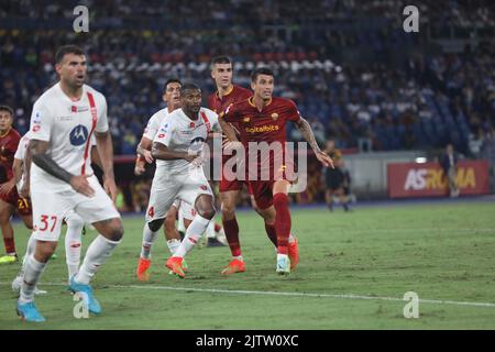 Rome, Latium, Italie. 30th août 2022. Au Stadio Olimpico de Rome, comme Roma bat Monza 3-0 pour le jeu de 4th de l'italien Serie A 2022 - 2023.dans cette photo: Roger Ibanez et Santos Da Silva (Credit image: © Paolo Pizzi/Pacific Press via ZUMA Press Wire) Banque D'Images