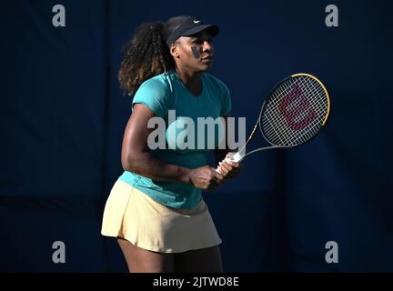 Queens, NY, États-Unis. 01st septembre 2022. **PAS de journaux NY** Serena Williams est vue sur le terrain d'entraînement pendant l'US Open 2022 au Centre national de tennis de l'USTA Billie Jean King sur 1 septembre 2022 à Flushing, dans le Queens. Crédit : Mpi04/Media Punch/Alamy Live News Banque D'Images