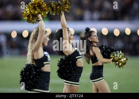 1 septembre 2022: Les meneurs de l'UCF se jouent pendant le match de football de la NCAA des Chevaliers de l'Université du Centre de la Floride et des Bulldogs de l'État de Caroline du Sud au FBC Mortgage Stadium à Orlando, en Floride, sur 1 septembre 2022. (Image de crédit : © Cory Knowlton/ZUMA Press Wire) Banque D'Images