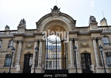 Paris, France 03.23.2017 : entrée officielle du Palais de l'Élysée, siège de la présidence de la République française Banque D'Images