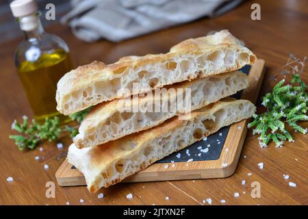 Crembly focaccia de style romain, schiacciata fiorentina, pizza à la pala romana Banque D'Images