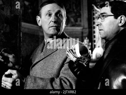 Un pôle de paroissien année: 1963 - France Directeur: Jean-Pierre Mocky Bourvil, Jean Poiret Banque D'Images