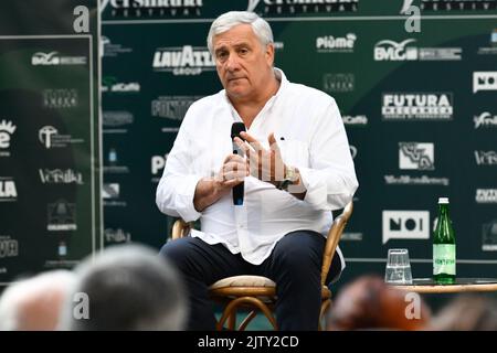 1 septembre 2022, Marina di Pietrasanta, Lucca, Italie: Antonio Tajani Coordinateur de la nation de Forza Italia pendant les réunions au café de la Versiliana. (Credit image: © Stefano Dalle Luche/Pacific Press via ZUMA Press Wire) Banque D'Images