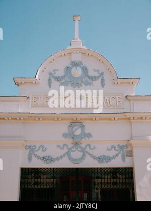 Le cinéma Electric Palace, détail de l'architecture de la vieille ville de Harwich, Essex, Angleterre Royaume-Uni Banque D'Images