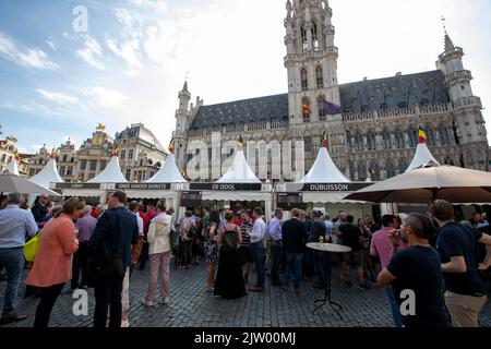 Bruxelles, Belgique. 02nd septembre 2022. L'illustration montre l'édition 2022 du festival du week-end de la bière belge au centre de Bruxelles, organisé par la Fédération nationale des bières belges. Pendant l'événement, les visiteurs peuvent déguster 400 bières différentes provenant de 40 brasseries différentes. Ville, vendredi 02 septembre 2022. BELGA PHOTO NICOLAS MATERLINCK crédit: Belga News Agency/Alay Live News Banque D'Images