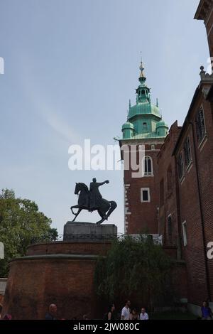 Statue de bronze de Tadeusz Kosciuszko à dos de cheval, château de Wawel, Cracovie, Polanmd Europe de l'est Banque D'Images