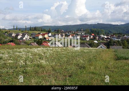 Vychodna, un village au pied de la montagne Krivan, Slovaquie, Europe. Banque D'Images