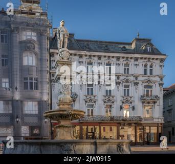 Fontaine Maximilian (ou Fontaine Roland) sur la place principale par Andreas Lutringer, 1572 - Bratislava, Slovaquie Banque D'Images