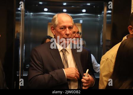 Sao Paulo, Brésil. 2nd septembre 2022. (INT) élections au Brésil : rencontre avec Ciro Gomes au siège de l'Association brésilienne du Barreau de Sao Paulo. 2 septembre 2022, Sao Paulo, Brésil : Candidat à la présidence du Brésil par le Parti démocratique du travail, Ciro Gomes, participe à la série de réunions ''Hora do Voto'' (temps de vote), promues par l'Association brésilienne du Barreau avec les candidats à la présidence, au siège de l'entité, dans le centre-ville de Sao Paulo, le vendredi (2) (Credit image: © Leco Viana/TheNEWS2 via ZUMA Press Wire) Credit: ZUMA Press, Inc./Alamy Live News Banque D'Images