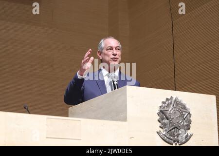 Sao Paulo, Brésil. 2nd septembre 2022. (INT) élections au Brésil : rencontre avec Ciro Gomes au siège de l'Association brésilienne du Barreau de Sao Paulo. 2 septembre 2022, Sao Paulo, Brésil : Candidat à la présidence du Brésil par le Parti démocratique du travail, Ciro Gomes, participe à la série de réunions ''Hora do Voto'' (temps de vote), promues par l'Association brésilienne du Barreau avec les candidats à la présidence, au siège de l'entité, dans le centre-ville de Sao Paulo, le vendredi (2) (Credit image: © Leco Viana/TheNEWS2 via ZUMA Press Wire) Credit: ZUMA Press, Inc./Alamy Live News Banque D'Images