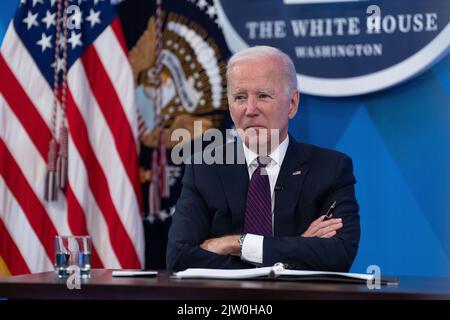 Washington DC, États-Unis. 02nd septembre 2022. Le président des États-Unis Joe Biden discute des investissements du Plan américain de sauvetage pour aider à stimuler les stratégies économiques régionales, dans le South court Auditorium à Washington, DC, 2 septembre 2022. Credit: Chris Kleponis/Pool via CNP/dpa/Alay Live News Banque D'Images