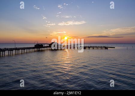 La jetée municipale de Fairhope, Alabama, au coucher du soleil Banque D'Images