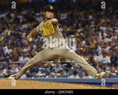 Los Angeles, États-Unis. 02nd septembre 2022. Padres de San Diego en train de commencer à piquer vous Darvish se termine pour livrer pendant le septième repas contre les Dodgers de Los Angeles au stade de Dodger à Los Angeles vendredi, 2 septembre 2022. Photo de Jim Ruymen/UPI crédit: UPI/Alay Live News Banque D'Images