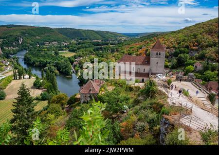 La vallée du Lot rivière voir le village de Saint Cirq Lapopie, département du Lot, France Banque D'Images