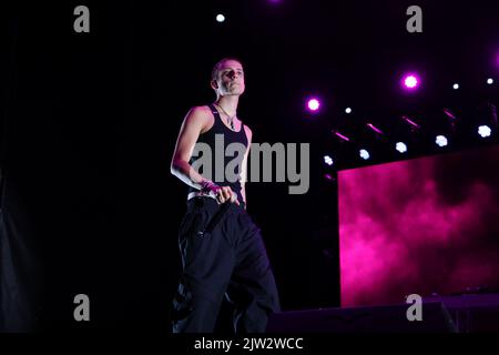 Prato, Italie. 02nd septembre 2022. SanGiovanni en concert pendant Sangiovanni, concert de musique de chanteur italien à prato, Italie, 02 septembre 2022 crédit: Agence de photo indépendante/Alamy Live News Banque D'Images