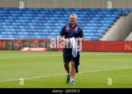 Eccles, Royaume-Uni. 03rd septembre 2022. Daryl Powell entraîneur en chef de Warrington Wolves inspecte le terrain avant le match de la Super League de Betfred Salford Red Devils vs Warrington Wolves au stade AJ Bell, Eccles, Royaume-Uni, 3rd septembre 2022 (photo de Steve Flynn/News Images) à Eccles, Royaume-Uni, le 9/3/2022. (Photo de Steve Flynn/News Images/Sipa USA) crédit: SIPA USA/Alay Live News Banque D'Images