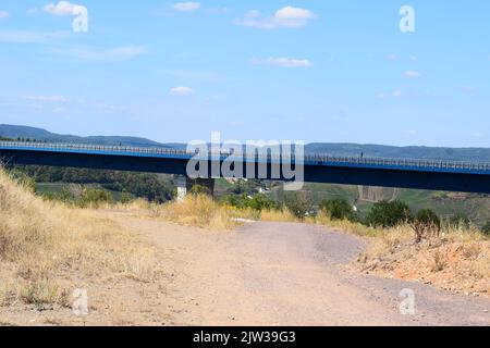 Hochmoselübergang, haut pont de la Moselle près de Zeltingen et Ürzig Banque D'Images