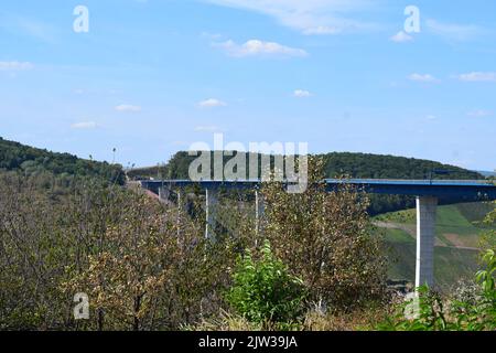 Hochmoselübergang, haut pont de la Moselle près de Zeltingen et Ürzig Banque D'Images