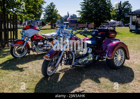 Motos Harley Davidson exposées au rallye American Auto Club des géants, qui s'est tenu au Palais de Blenheim le 10th juillet 2022 Banque D'Images