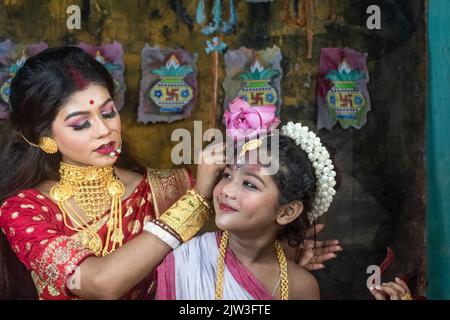 Concept Agomoni et mahalaya Shoot l'excellence de la féminité est la maternité. Banque D'Images