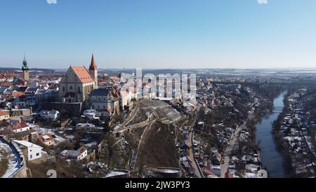 Panorama aérien panoramique de la ville de Znojmo, Moravie du Sud, République tchèque, ville médiévale historique de Znojmo, vignobles région.vue paysage Banque D'Images