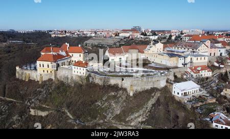 Panorama aérien panoramique de la ville de Znojmo, Moravie du Sud, République tchèque, ville médiévale historique de Znojmo, vignobles région.vue paysage Banque D'Images