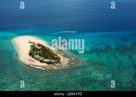 Île de Namotu Iles Mamanuca, Fidji, Pacifique Sud - vue aérienne. Disparition des îles. Réfugiés dus au changement climatique. Le niveau de la mer monte oui Banque D'Images