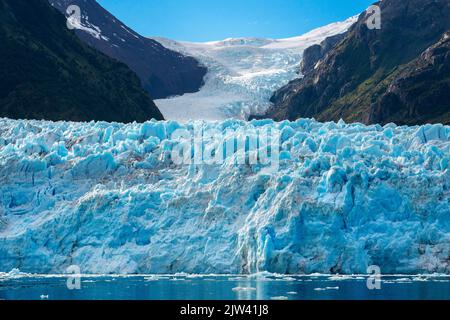 Glacier Amalia sur le bord du canal Sarmiento - glacier de Skua - Parc national Bernardo O'Higgins à Patagonia Chile fjords près de Puerto Natales, C Banque D'Images
