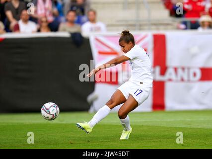 Le Nikita Parris d'Angleterre marque le deuxième but de son équipe lors du match du groupe D de qualification de la coupe du monde des femmes de la FIFA au Stadion Wiener Neustadt, Autriche. Date de la photo: Samedi 3 septembre 2022. Banque D'Images