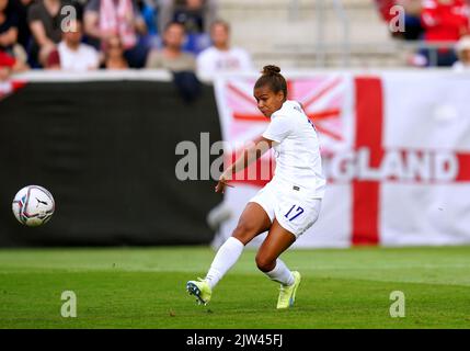 Le Nikita Parris d'Angleterre marque le deuxième but de son équipe lors du match du groupe D de qualification de la coupe du monde des femmes de la FIFA au Stadion Wiener Neustadt, Autriche. Date de la photo: Samedi 3 septembre 2022. Banque D'Images