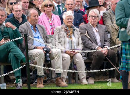Dame Judi Dench au Braemar Royal Highland Gathering au Princess Royal et au Duke of Fife Memorial Park à Braemar. Date de la photo: Samedi 3 septembre 2022. Banque D'Images