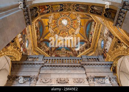 La basilique de la Maison Sainte est l'un des principaux lieux de vénération de Marie et l'un des plus importants et visités sanctuaires Mariaux de la Catherli Banque D'Images