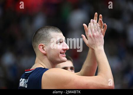 Prague, République tchèque. 03rd septembre 2022. Nikola Jokic (Serbie) célèbre la victoire après le Championnat d'Europe de basket-ball masculin, Groupe D, match République Tchèque contre Serbie, à Prague, République Tchèque, sur 3 septembre 2022. Crédit : Michal Kamaryt/CTK photo/Alay Live News Banque D'Images