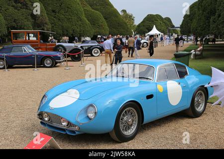 Aston Martin DB4 GT Zagato (1961). Cours of Elegance 2022, Hampton court Palace, Londres, Royaume-Uni, Europe Banque D'Images