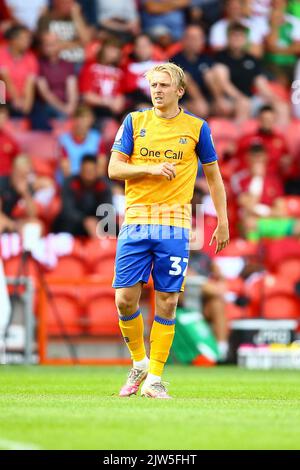 ECO - Power Stadium, Doncaster, Angleterre - 3rd septembre 2022 George Lapslie (32) de Mansfield Town - pendant le jeu Doncaster Rovers v Mansfield Town, Sky Bet League Two, 2022/23, Eco - Power Stadium, Doncaster, Angleterre - 3rd septembre 2022 crédit: Arthur Haigh/WhiteRosePhotos/Alay Live News Banque D'Images