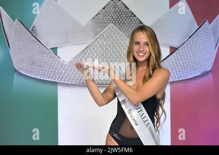 3 septembre 2022, Casciana terme, Pise, Italie: Nicole Ninci lors de la finale du concours de beauté Miss Toscana 2022 à Casciana terme. (Credit image: © Stefano Dalle Luche/Pacific Press via ZUMA Press Wire) Banque D'Images