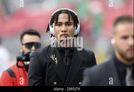 Columbus, États-Unis. 03rd septembre 2022. Ohio State Buckeyes Quarterback C.J. Stroud arrive pour le match des Buckees contre la Dame de notre lutte contre l'irlandais à Columbus, Ohio, samedi, 3 septembre 2022. Photo par Aaron Josefczyk/UPI crédit: UPI/Alay Live News Banque D'Images